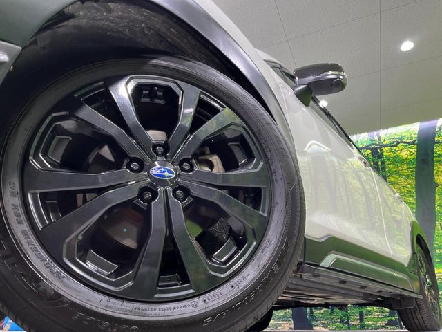 �y����18�C���`�A���~�z�C�[���z�O�ςɃ}�b�`���������A���~�z�C�[���𑕒����Ă���܂��B�e��ЊO�A���~�z�C�[����A�X�^�b�h���X�^�C�����戵�����Ă���܂��B���񂲑��k����������