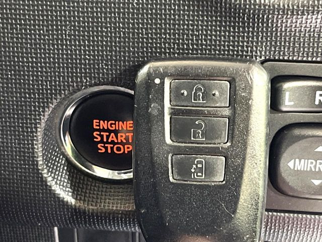 �y�X�}�[�g�L�[�z�J�o����|�P�b�g�ɓ��ꂽ�܂܂ł��h�A�̎{���E�������\�ȃX�}�[�g�L�[�𑕔��B�G���W���̃I���E�I�t�����J�M�����o���K�v����������Ƃ��Ă��֗��ł���