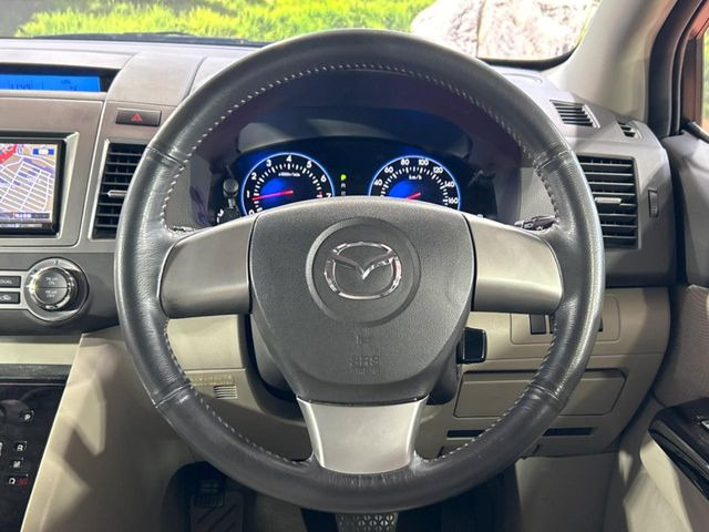 �y�����v�����X�e�A�����O�z�㎿�Ȋv���g�p���邱�ƂŁA��ɂ����������݂ƂĂ��^�]���₷���n���h���ł���