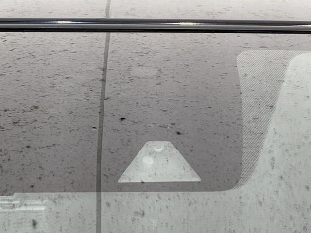 �y�C���e���W�F���g�G�}�[�W�F���V�[�u���[�L�z�t�����g�J�����őO���̎ԗ�����s�҂����m�B�Փ˂������Ȏ��͏Փ˔�Q�y���u���[�L���쓮�A�Փˉ�����T�|�[�g�B�����S�Ƀh���C�u�����y���݂��������܂��B