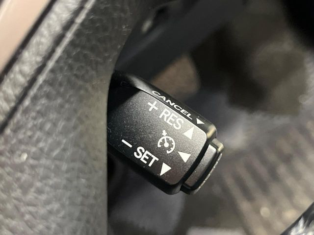 �y�N���[�Y�R���g���[���z�������H�����N���N���s�B�A�N�Z���𗣂��Ă���葬�x�ő��s���ł��A�������^�]���̕��S���y��!�����E�������ȒP�ȃX�C�b�`����Œ����ł��܂��B