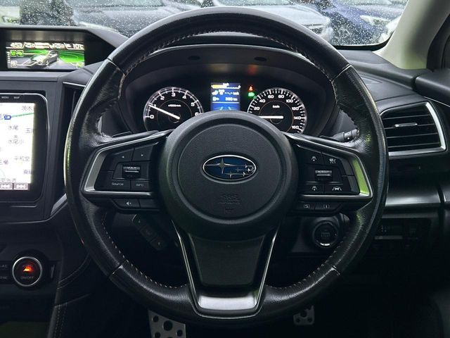 �y�����v�����X�e�A�����O�z�㎿�Ȋv���g�p���邱�ƂŁA��ɂ����������݂ƂĂ��^�]���₷���n���h���ł���