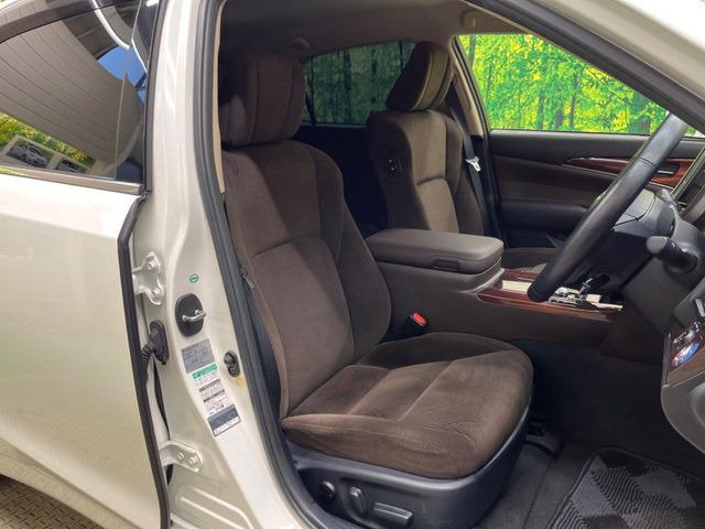 �y�N���[�Y�R���g���[���z�������H�����N���N���s�B�A�N�Z���𗣂��Ă���葬�x�ő��s���ł��A�������^�]���̕��S���y��!�����E�������ȒP�ȃX�C�b�`����Œ����ł��܂��B