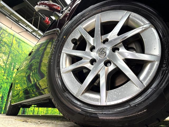 �y����16�C���`�A���~�z�C�[���z�O�ςɃ}�b�`���������A���~�z�C�[���𑕒����Ă���܂��B�e��ЊO�A���~�z�C�[����A�X�^�b�h���X�^�C�����戵�����Ă���܂��B���񂲑��k����������