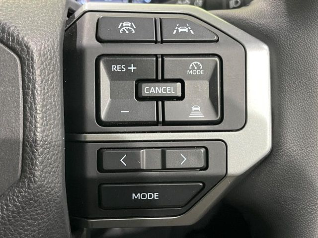 �y�g���^�`�[�����C�g�z���s���ɑO���̎ԗ�����F�����A�Փ˂������Ȏ��͌x��ƃu���[�L�ŏՓˉ���Ɣ�Q�y�����A�V�X�g�B�����S�Ƀh���C�u�����y���݂��������܂��B