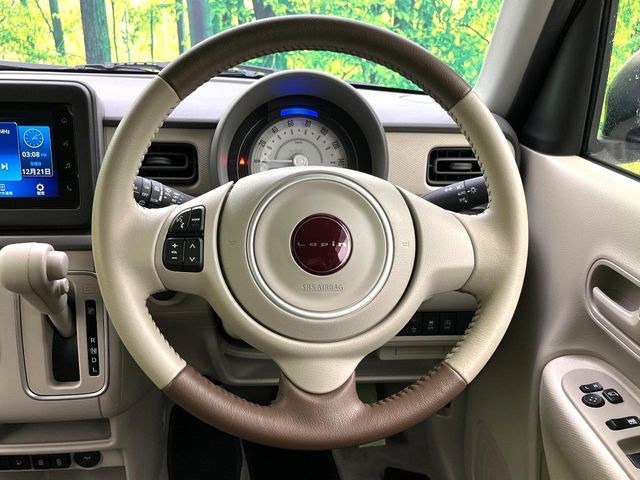 �y�����v�����X�e�A�����O�z�㎿�Ȋv���g�p���邱�ƂŁA��ɂ����������݂ƂĂ��^�]���₷���n���h���ł���