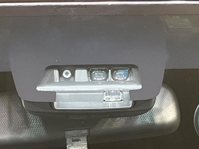 �y�g���^�Z�[�t�e�B�Z���X�z���s���ɑO���̎ԗ�����F�����A�Փ˂������Ȏ��͌x��ƃu���[�L�ŏՓˉ���Ɣ�Q�y�����A�V�X�g�B�����S�Ƀh���C�u�����y���݂��������܂��B