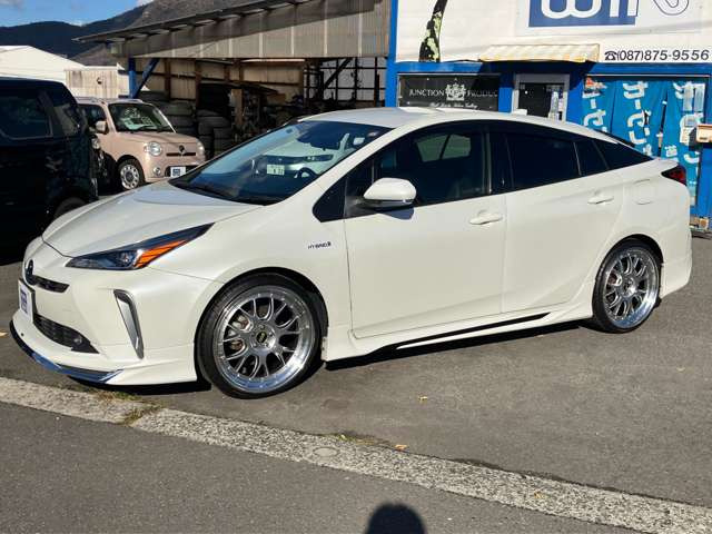 プリウス1.8 S ツーリングセレクション