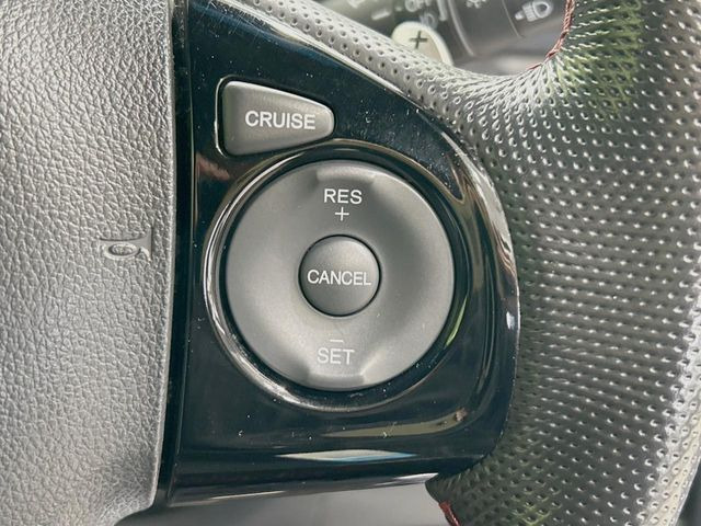 �y�N���[�Y�R���g���[���z�������H�����N���N���s�B�A�N�Z���𗣂��Ă���葬�x�ő��s���ł��A�������^�]���̕��S���y��!�����E�������ȒP�ȃX�C�b�`����Œ����ł��܂��B