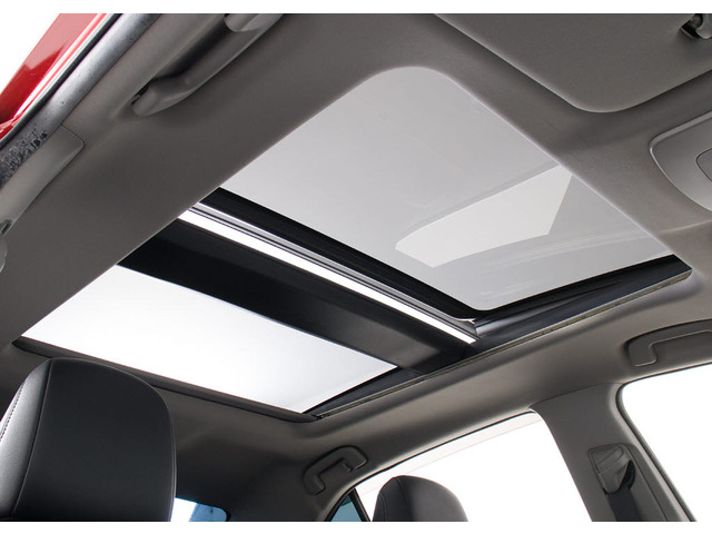 �l�C�����̃p�m���}���[�t���t���Ă��܂�!�㉺�`���g�ɑO��X���C�h�@�\���t���Ă��܂��̂ŁA�l�X�ȃh���C�u�V�[���Ŋ��􂵂Ă���܂�!!�J��������ԓ���Ԃ͋C�����������ł���!����̊����Ă݂ĉ�����!