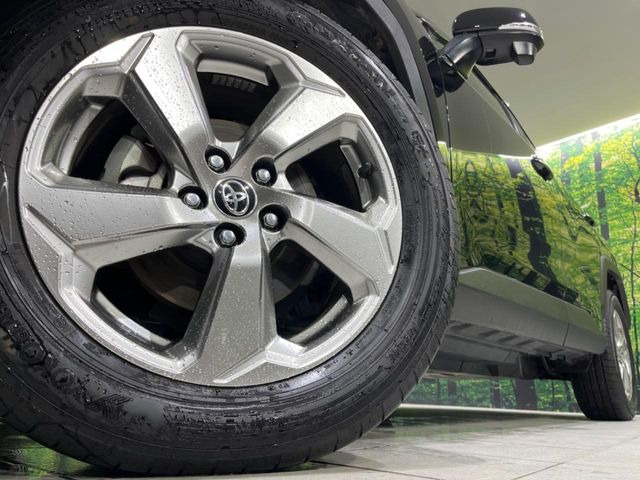 �y����18�C���`�A���~�z�C�[���z�O�ςɃ}�b�`���������A���~�z�C�[���𑕒����Ă���܂��B�e��ЊO�A���~�z�C�[����A�X�^�b�h���X�^�C�����戵�����Ă���܂��B���񂲑��k����������