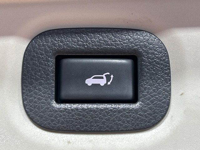 �y�p���[�o�b�N�h�A�z�X�}�[�g�L�[��^�]�Ȃ̃{�^�������������Ń��A�Q�[�g�������ŊJ���܂�!�ו��������Ă��鎞��A�����ʒu�ɂ���o�b�N�h�A��߂�ۂɕ֗��ȋ@�\�ł���