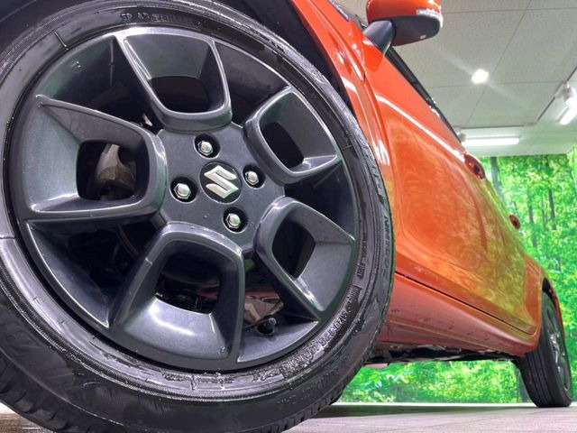 �y����16�C���`�A���~�z�C�[���z�O�ςɃ}�b�`���������A���~�z�C�[���𑕒����Ă���܂��B�e��ЊO�A���~�z�C�[����A�X�^�b�h���X�^�C�����戵�����Ă���܂��B���񂲑��k����������