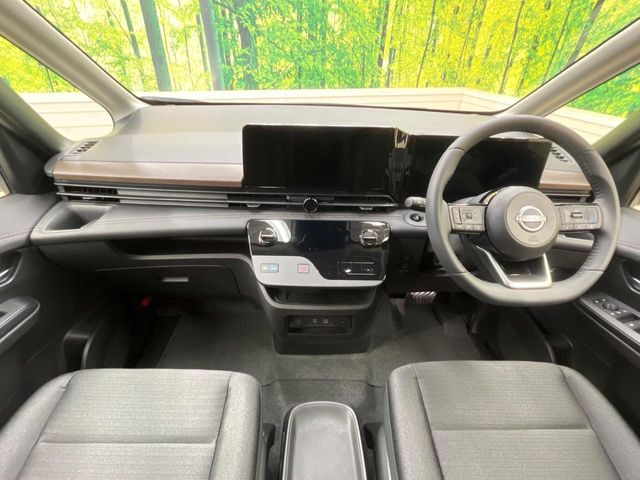 セレナ1.4 e-POWER ハイウェイスターV