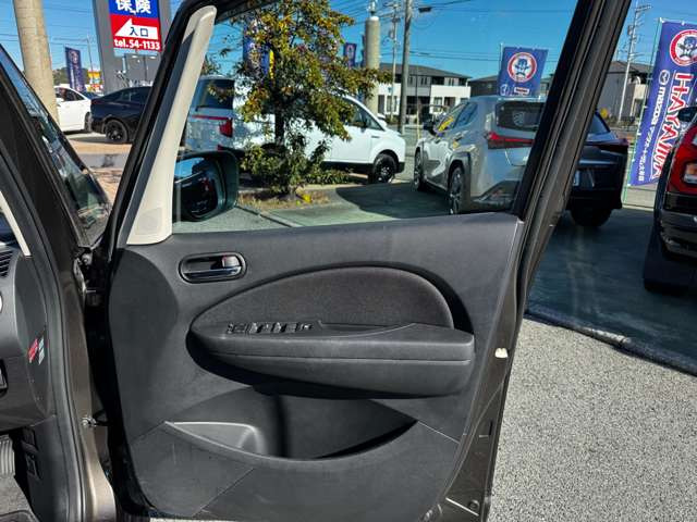 ���W����ɂ͍��i���̒��ÎԂ�V�Ԃ��������ł����W���䐔100��̑�^�W����֐��񂲗��X����������