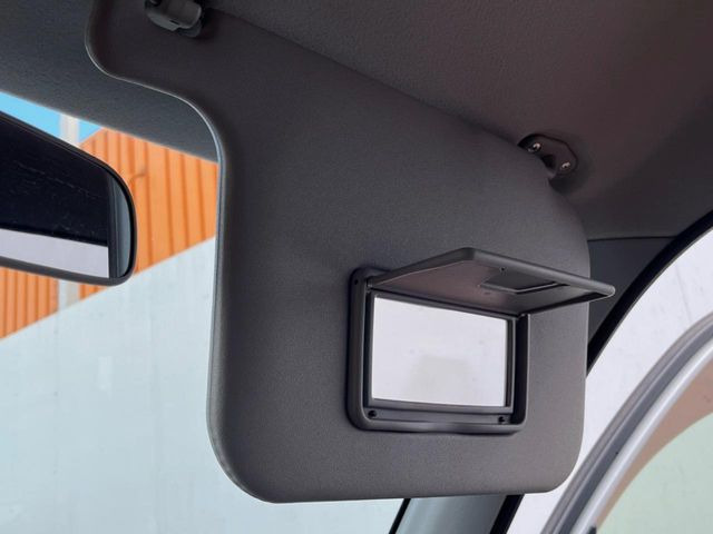 �y�o�j�e�B�~���[�z�T���o�C�U�[���ɐݒu���ꂽ�~���[�Őg�����Ȃ݃`�F�b�N!������Ƃ������C�N�����ɂ����􂵂܂���