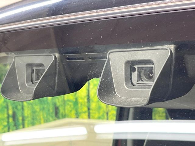 �y�f���A���J�����u���[�L�T�|�[�g�z���s���ɑO���̎ԗ�����F�����A�Փ˂������Ȏ��͌x��ƃu���[�L�ŏՓˉ���Ɣ�Q�y�����A�V�X�g�B�����S�Ƀh���C�u�����y���݂��������܂��B