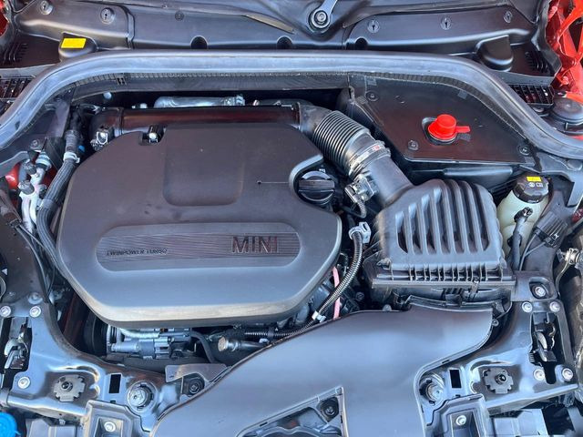 �����X�ł́A�e���[�J�[�̐�p�f�f�e�X�^�[�𓱓��B���Ǝ��i�����e�N�j�J���X�^�b�t���풓���Ă���܂��̂ŁA������̍ۂɂ����S���Ă����p���������܂��B