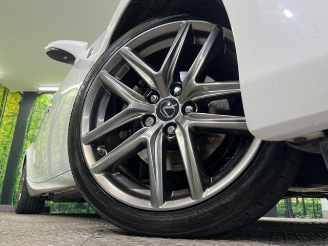 �y�����A���~�z�C�[���z�O�ςɃ}�b�`���������A���~�z�C�[���𑕒����Ă���܂��B�e��ЊO�A���~�z�C�[����A�X�^�b�h���X�^�C�����戵�����Ă���܂��B���񂲑��k����������