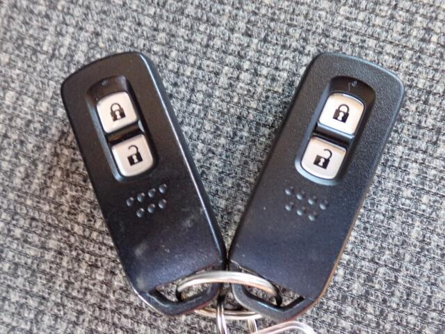 �X�}�[�g�L�[����!�L�[���|�P�b�g��o�b�O�ɓ��ꂽ�܂܁A�h�A���b�N�̊J���E�{���E�G���W���n�����\�ł��B