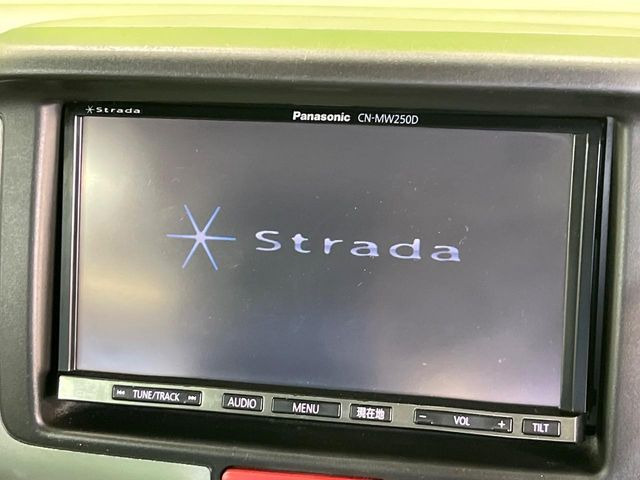 �y�i�r�Q�[�V�����z�g���₷���i�r�ŖړI�n�܂ł�������ē����Ă���܂��B�e��I�[�f�B�I�Đ��@�\���[�����Ă���A���Ԃ̉^�]������Ɋy�����Ȃ�܂�!!