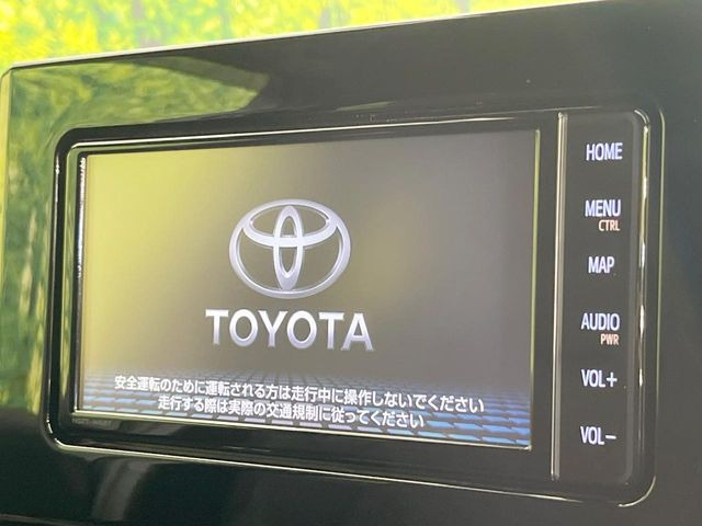 �y�����i�r�z�l�C�̏����i�r�𑕔����Ă���܂��B�i�r�̎g���₷���͂������A�I�[�f�B�I�@�\���[��!�L�����v�◷�s�͂������A�ʋ΂┃�����ȂǕ��i�̃h���C�u���y�����Ȃ�͂���