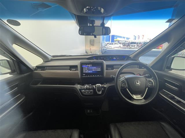 フリード+1.5 ハイブリッド クロスター ホンダセンシング