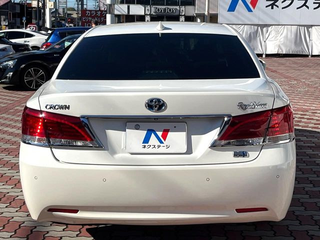 ��D�]�𒸂��Ă���܂��{�f�B�̒e�X�v���b�V���R�[�g���D�]��t���B�ʏ�̃K���X�R�[�g�ƈقȂ�A�ϋv�N��6�N�̖��@���K���X�R�[�e�B���O���A�{�f�B���L���C�ȏ�Ԃɕۂ��Ă���܂��B