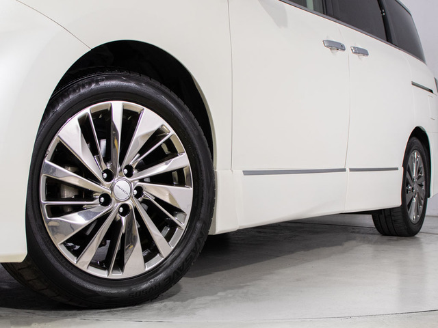 ���T�C�h�r���[���_�E���T�X�A�ԍ����A�z�C�[�����̃J�X�^���������Ă���܂�!