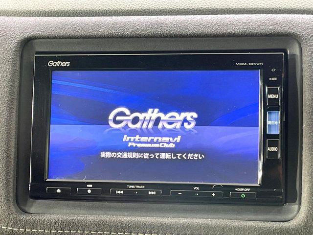 �y�����i�r�z�l�C�̏����i�r�𑕔����Ă���܂��B�i�r�̎g���₷���͂������A�I�[�f�B�I�@�\���[��!�L�����v�◷�s�͂������A�ʋ΂┃�����ȂǕ��i�̃h���C�u���y�����Ȃ�͂���