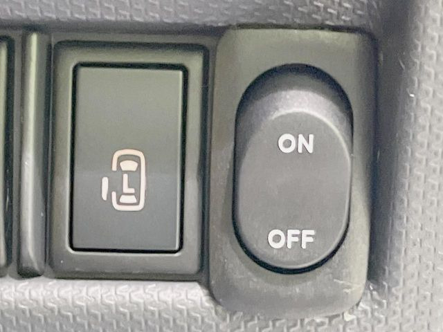 �y�p���[�X���C�h�h�A�z�X�}�[�g�L�[��^�]�Ȃ̃X�C�b�`�ŃX���C�h�h�A�̊J���\���d��������͂����ăh�A���J����K�v�������A���������q�l�ł��A�d���ו��������Ă��鎞�����N�ɊJ���߂ł��܂���