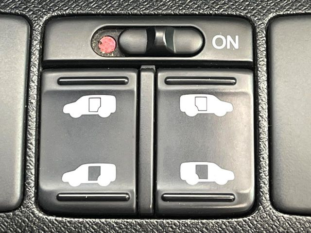 �y�d���T�C�h�X�e�b�v�z�ԍ��̍������Ԃł��A���ꂪ����Ώ��������q�l�̏��~����y�X��X���C�h�h�A�ƘA�����č쓮����ׁA�ς킵������͕s�v�ł�!