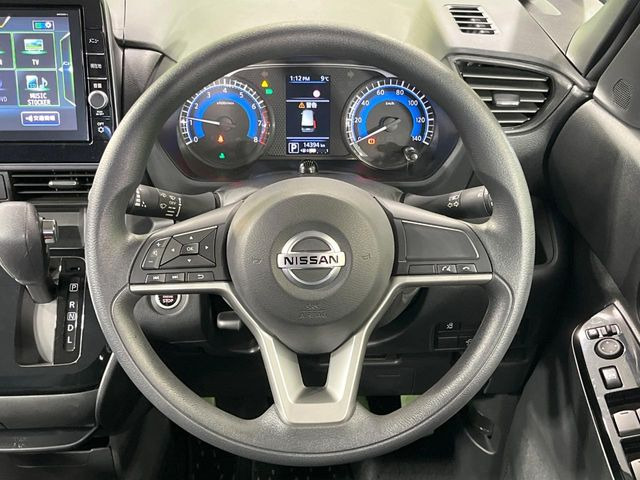 �y�X�e�A�����O�X�C�b�`�z�^�]���A�O������ڐ������炷���ƂȂ��A�I�[�f�B�I���̑��삪�\�ȕ֗��@�\!���S&���K�ȃh���C�u�����o���Ă���܂���