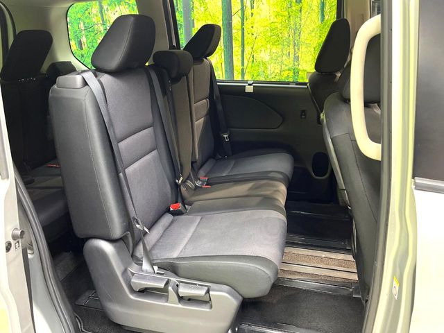 �Z�J���h�V�[�g�͒������������ƂȂ��Ă���A�X���C�h����ΒʘH�X�y�[�X���o��!�O��̈ړ����Ƃ��Ă��ȒP�ł���������A8����Ԏ������K�ȍ���S�n�̃V�[�g�ƂȂ��Ă��܂���