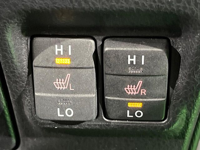 �y�p���[�V�[�g�z�X�C�b�`��ŊȒP�ɃV�[�g�̔��������\!�d��������͂�����܂���!���K�ȃV�[�g�|�W�V�����ɃZ�b�g���āA���K�ȃh���C�u�����y���݂��������B