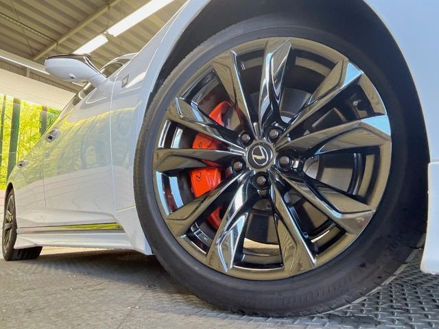 �y����20�C���`�A���~�z�C�[���z�O�ςɃ}�b�`���������A���~�z�C�[���𑕒����Ă���܂��B�e��ЊO�A���~�z�C�[����A�X�^�b�h���X�^�C�����戵�����Ă���܂��B���񂲑��k����������