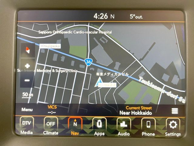 �������i�r:��̊��̂���i�r�́A����������ԓ������o���Ă���܂��B�I�[�f�B�I�@�\���[�����Ă���܂��̂ŁA�^�]�����y���߂܂���