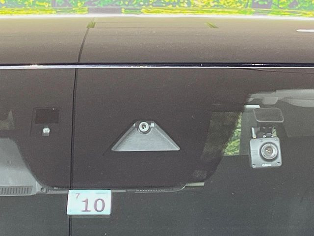 �y�X�}�[�g�V�e�B�u���[�L�T�|�[�g�z�ᑬ���s���ɑO���̎ԗ�����F�����A�Փ˂������Ȏ��͌x��ƃu���[�L�ŏՓˉ���Ɣ�Q�y�����A�V�X�g�B�����S�Ƀh���C�u�����y���݂��������܂��B