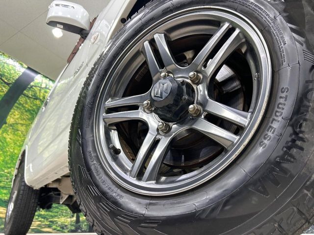 �y����16�C���`�A���~�z�C�[���z�O�ςɃ}�b�`���������A���~�z�C�[���𑕒����Ă���܂��B�e��ЊO�A���~�z�C�[����A�X�^�b�h���X�^�C�����戵�����Ă���܂��B���񂲑��k����������