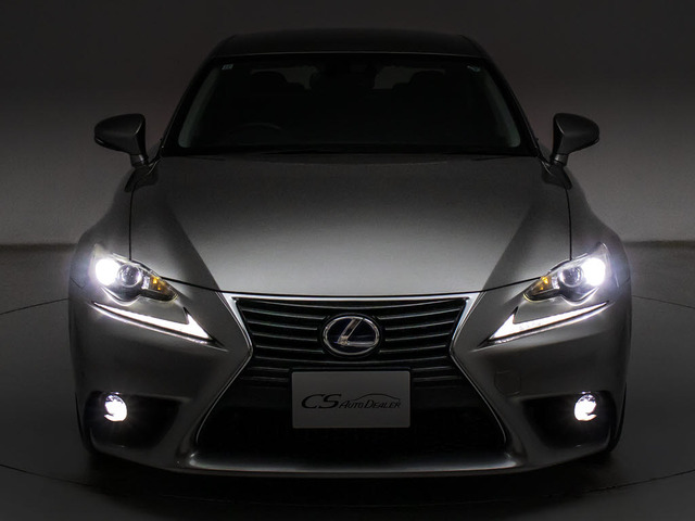 �t�����g�r���[�̑��݊���������������!!�w�b�h���C�g�͎��E�ǍD�̃��C�g�A����Ƀt�H�O���C�g���ځB�f�U�C�����������̂������ł��B