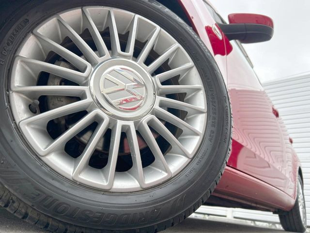 �y����15�C���`�A���~�z�C�[���z�O�ςɃ}�b�`���������A���~�z�C�[���𑕒����Ă���܂��B�e��ЊO�A���~�z�C�[����A�X�^�b�h���X�^�C�����戵�����Ă���܂��B���񂲑��k����������