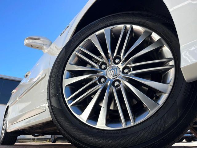 �y�����I�v�V����17�C���`�A���~�z�C�[���z�����I�v�V�����z�C�[���𑕒��B���s���\�̌���ɉ����A�O�ς����X�^�C���b�V���ɂȂ��Ă��܂��B