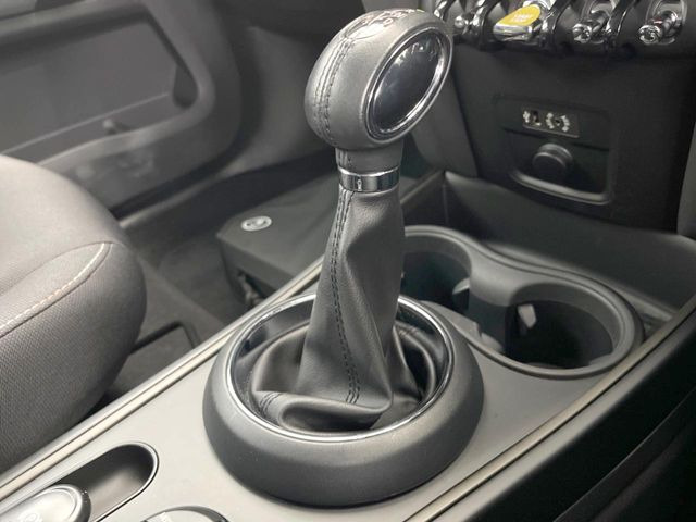 ��MT���[�h�t��AT:�ʏ�͎����ł����Ȃ���ϑ�(�M�A�`�F���W)���h���C�o�[�̑���ɂ���ĈӐ}�I�ɕς�����V�X�e���ł��B����w���i�̃h���C�u�����y���݂��������܂�!