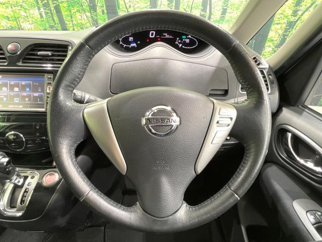 �y�����v�����X�e�A�����O�z�㎿�Ȋv���g�p���邱�ƂŁA��ɂ����������݂ƂĂ��^�]���₷���n���h���ł���