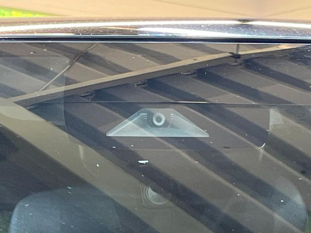 �y�g���^�Z�[�t�e�B�Z���X�z���s���ɑO���̎ԗ�����F�����A�Փ˂������Ȏ��͌x��ƃu���[�L�ŏՓˉ���Ɣ�Q�y�����A�V�X�g�B�����S�Ƀh���C�u�����y���݂��������܂��B