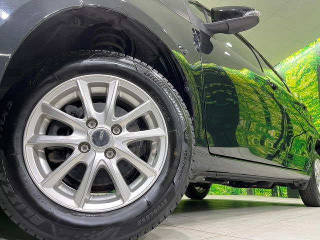 �y14�C���`�A���~�z�C�[���z�O�ςɃ}�b�`�����A���~�z�C�[���𑕒����Ă���܂��B�e��A���~�z�C�[����A�X�^�b�h���X�^�C�����戵�����Ă���܂��B���񂲑��k����������