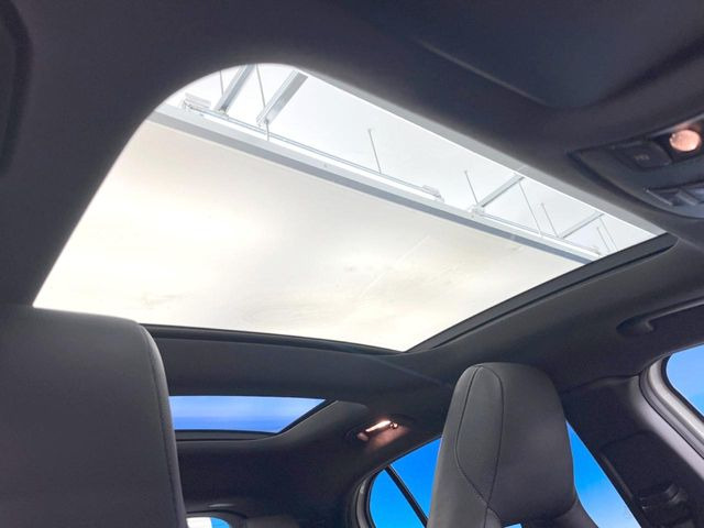 ���p�m���~�b�N�X���C�f�B���O���[�t::�唗�͂̃p�m���}���[�t�́A�㕔���Ȃɂ܂ő����Ă���A�J���I�ȋ�Ԃ����y���݂��������܂��B