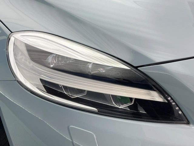 ��LED�w�b�h���C�g:��ԑ��s�����ǍD�Ȏ��E���m�ۂ����S���ĉ^�]�ł��鍂�P�xLED�w�b�h���C�g�𑕔�!�_�����x�������A����d�͂��}�����Ă��܂��B