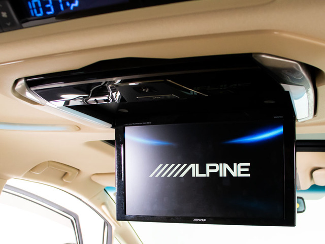 ★フリップダウンモニター★後席の方もDVD等をお楽しみいただけます!