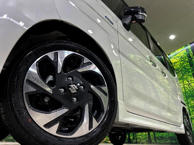 �y����15�C���`�A���~�z�C�[���z�O�ςɃ}�b�`���������A���~�z�C�[���𑕒����Ă���܂��B�e��ЊO�A���~�z�C�[����A�X�^�b�h���X�^�C�����戵�����Ă���܂��B���񂲑��k����������
